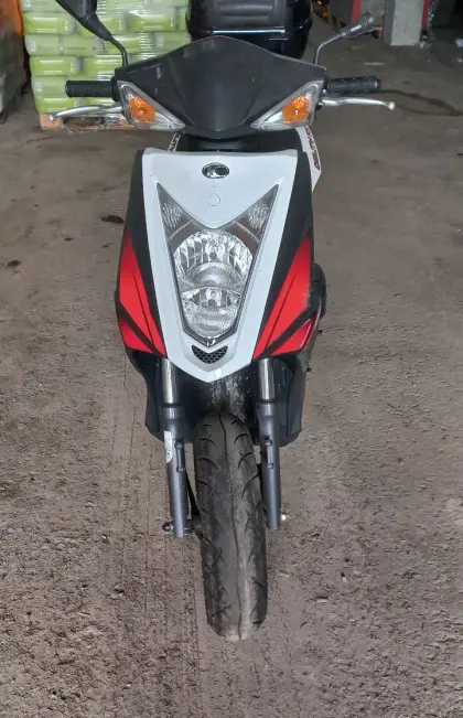 Verkaufe Ersatzteilträger Kymco Roller Agility 50 RS 2 T