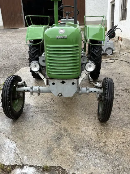 Traktor Steyr