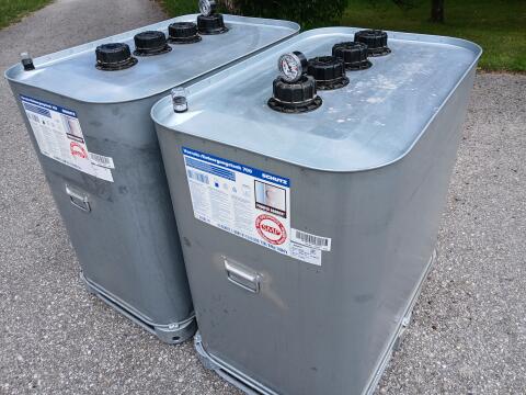 Dieseltank, Öltanks, Schütz-Tank, 750 l Tanks, Pumpe, X-VET 700