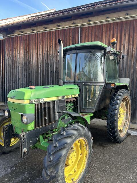 John Deere 2450