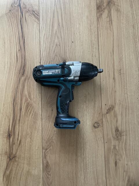 Makita Akku-Schlagschrauber DTW 450