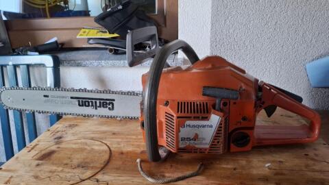 Husqvarna 254 XP