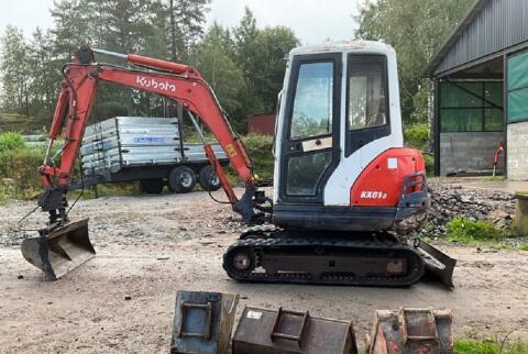 Kubota KX61-3 mit 4 Schaufeln