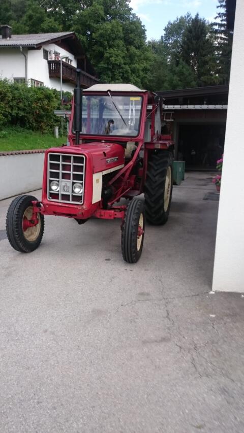 McCormick 354 International Traktor, McCormick 354