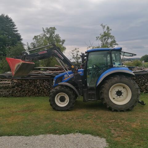New Holland T4.85