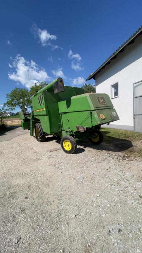 John Deere Mähdrescher 1042