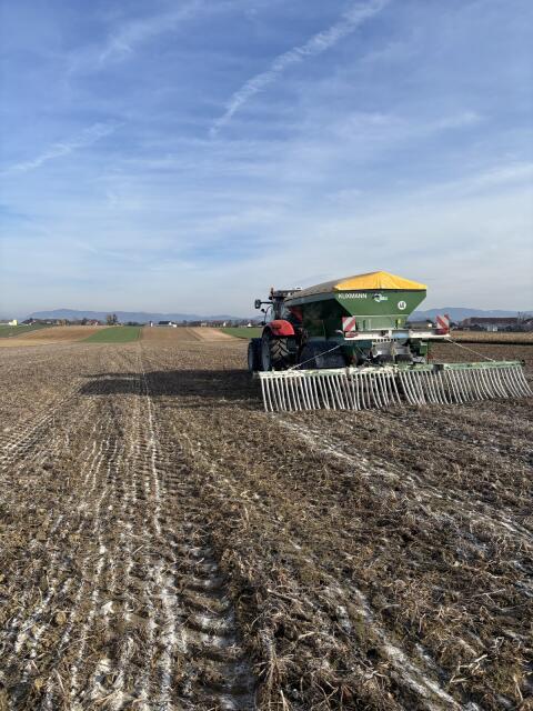 Kalkausbringung Kuxmann K12000