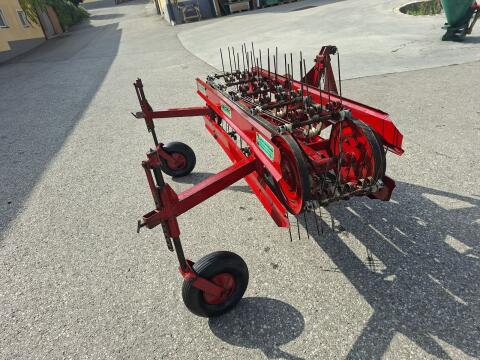 Heuraupe Pöttinger HR 200