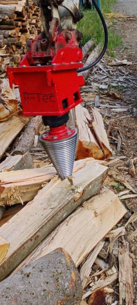 B-Tec Kegelspalter für Minibagger, Rückewagen