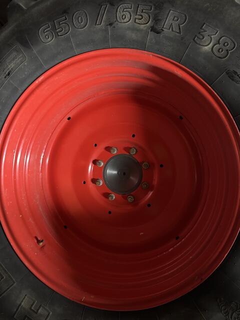 Komplettreifen Original Fendt 540/65R28 und 650/65R38