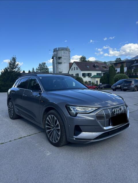 Audi e-tron 55 quattro S line