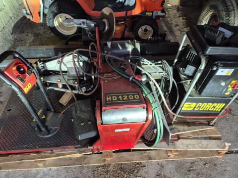 Corghi HD 1200 Reifenmontiermaschine Traktor LKW