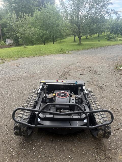 Ferngesteuerter Raupenmäher, Mähroboter, Böschungsmäher