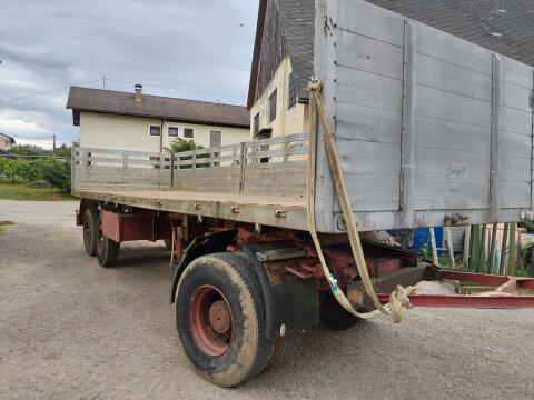 Anhänger Ballenwagen