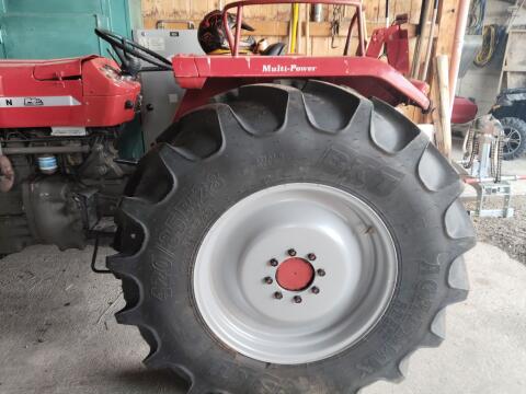 Oldtimer-Traktoren Ferguson Multi Power 165