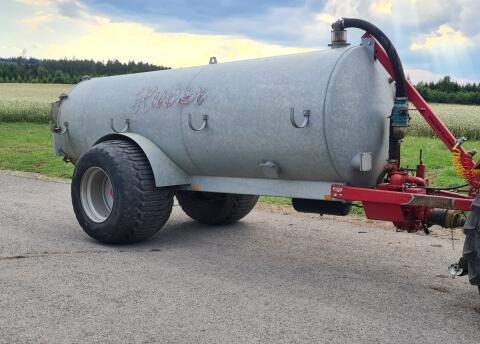 Güllefass Huber 8.000 l mit Druckluftbremse