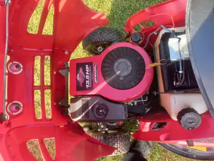 Rasenmähertraktor