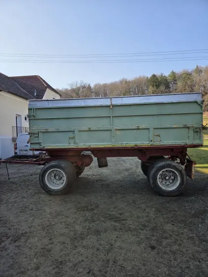 Zweiachsanhänger