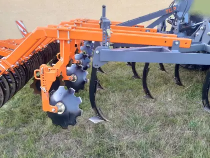 4 m Universalgrubber, 3-balkig, bis 30 cm Arbeitstiefe