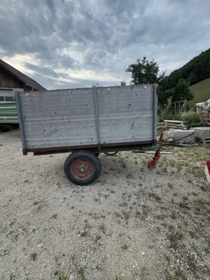 Kleiner Kipper für Traktor