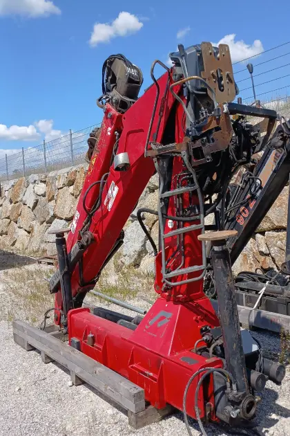 Penz Holzkran 15Z9.50, Bj. 2015, mit Rotator und Holzzange