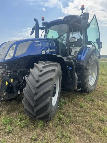 New Holland T7 275HD