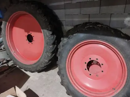 Pflegeräder 270/95R48, 270/95R32