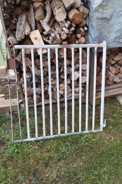 Stallgittertür