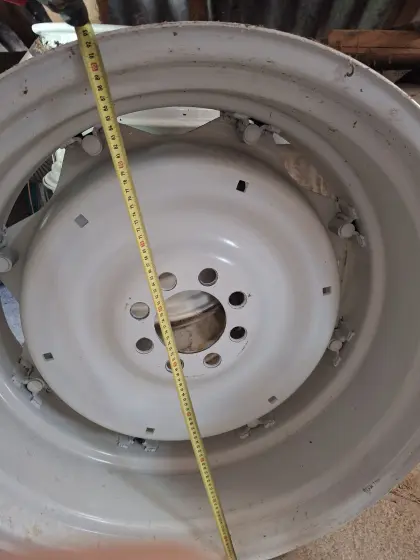Verkaufe Felgen für Ford Traktor 15x34, Ford 7700 8100