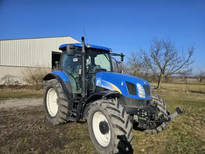 New Holland TS125A