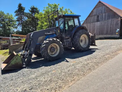 Valtra T121