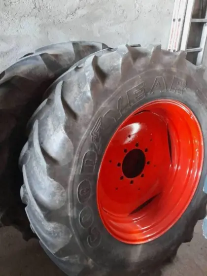 Komplettreifensatz 16.9 R34, 13.6 R24
