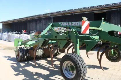 Amazone Grubber Centaur 3001