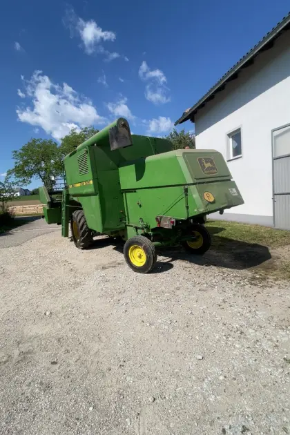John Deere Mähdrescher 1042