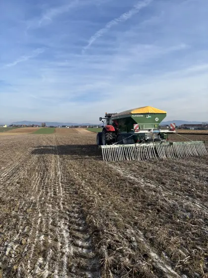 Kalkausbringung Kuxmann K12000