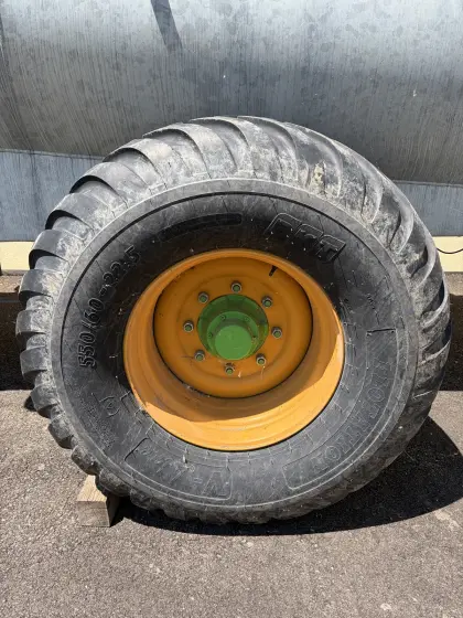 Reifen 550/60-22,5