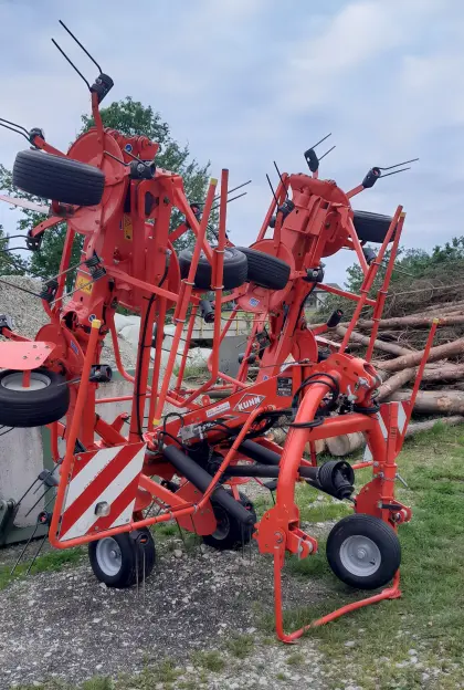 Abverkauf Grünlandtechnik Kuhn GF 7902