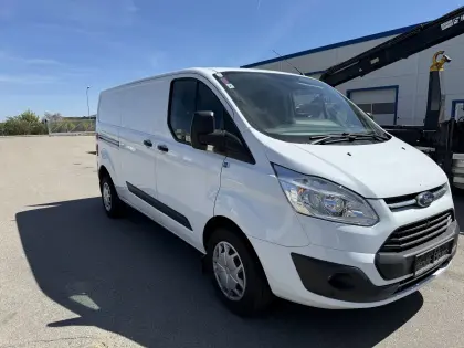 Ford Transit Custom L2H1 mit Ladebordwand Transporter