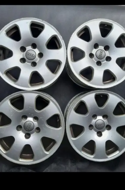 Audi orig. Felgen, Alufelgen 7 x 15, LK 5 x 112