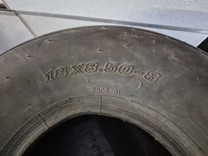 Neue Reifendecke und Schlauch 18x8.50-8