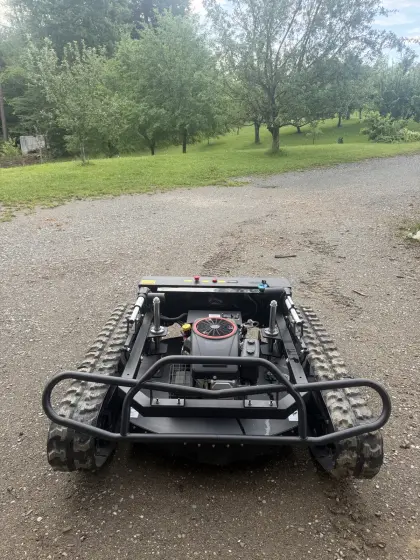 Ferngesteuerter Raupenmäher, Mähroboter, Böschungsmäher