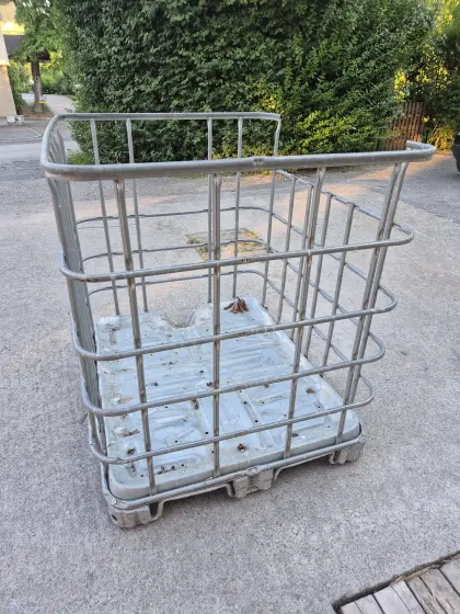 Brennholzkisten, IBC-Gitterbox