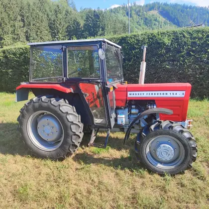 Massey Ferguson MF 154