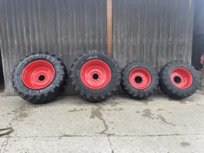 Trelleborg 650/65R38, 540/65R28 Reifen, Kompletträder, Pirelli