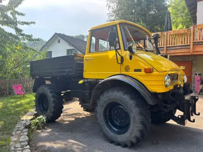 Mercedes Unimog 406