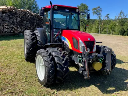 New Holland T4040 DeLuxe