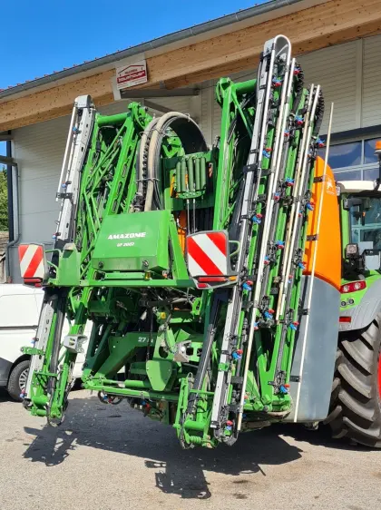 Feldspritze Amazone UF 2.002 27 m mit Einzeldüsenschaltung