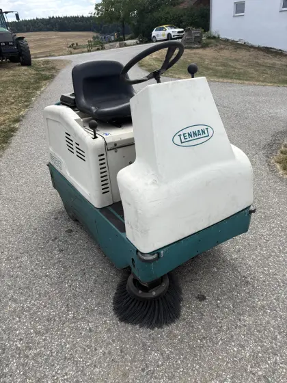 Kehrmaschine Tennant 6100