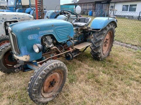 Warchalowski Traktor-Flotte WT20 bis WT50