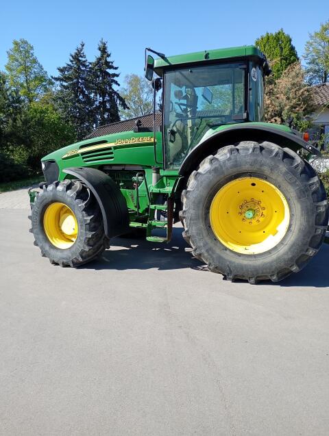 Traktor John Deere 7820